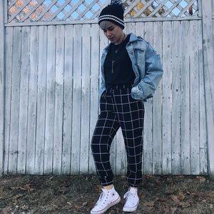SOLD Black and White Patterned Jogger Dress Pant🖤